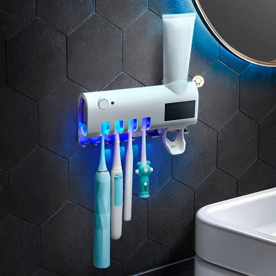 Organizador de Cepillos y Dispensador de Pasta Dental