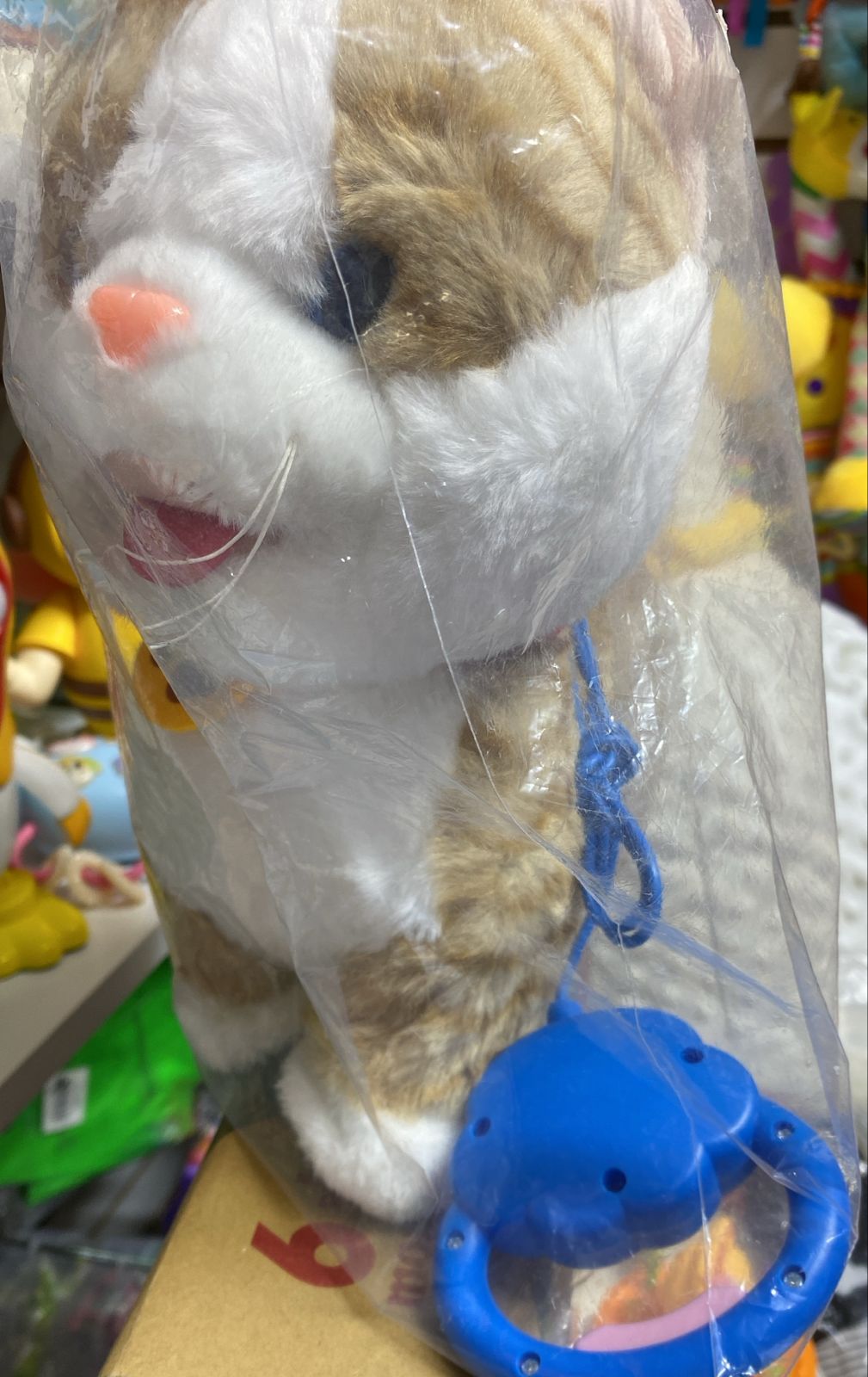 GATO SACA LENGUA MUSICAL E IMITA VOZ 