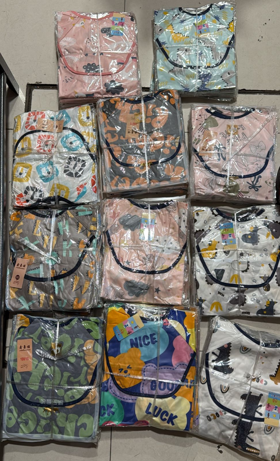 MANDIL CON DOBLE FORRO 